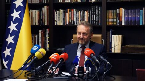 Bakir Izetbegović: Podnijeti krivične prijave protiv Dodika i Cvijanović