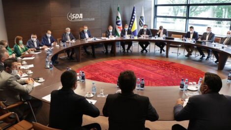 Predsjedništvo SDA usvojilo 14 zaključaka