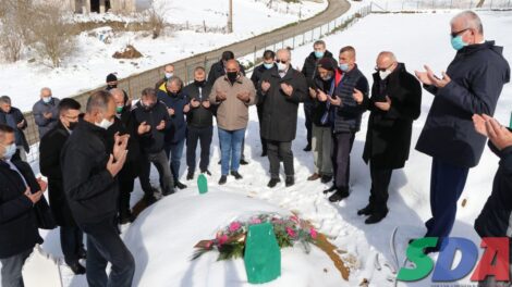 Danas odata počast rahmetli dr. Mirsadu Peci i Salimu Tarakčiji