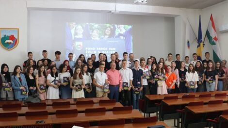 Načelnik Dautović primio najbolje učenike