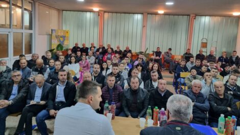 Han Bila večeras bila domaćin sastanka tri mjesna odbora