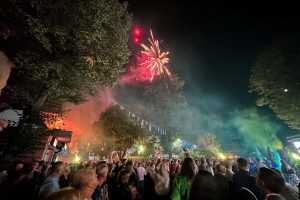 Turbe okupilo veliki broj građana: Predizborni skup OO SDA Travnik u centru naselja